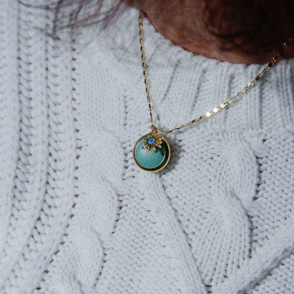 Circle Fairouz with Eye Pendant Necklace